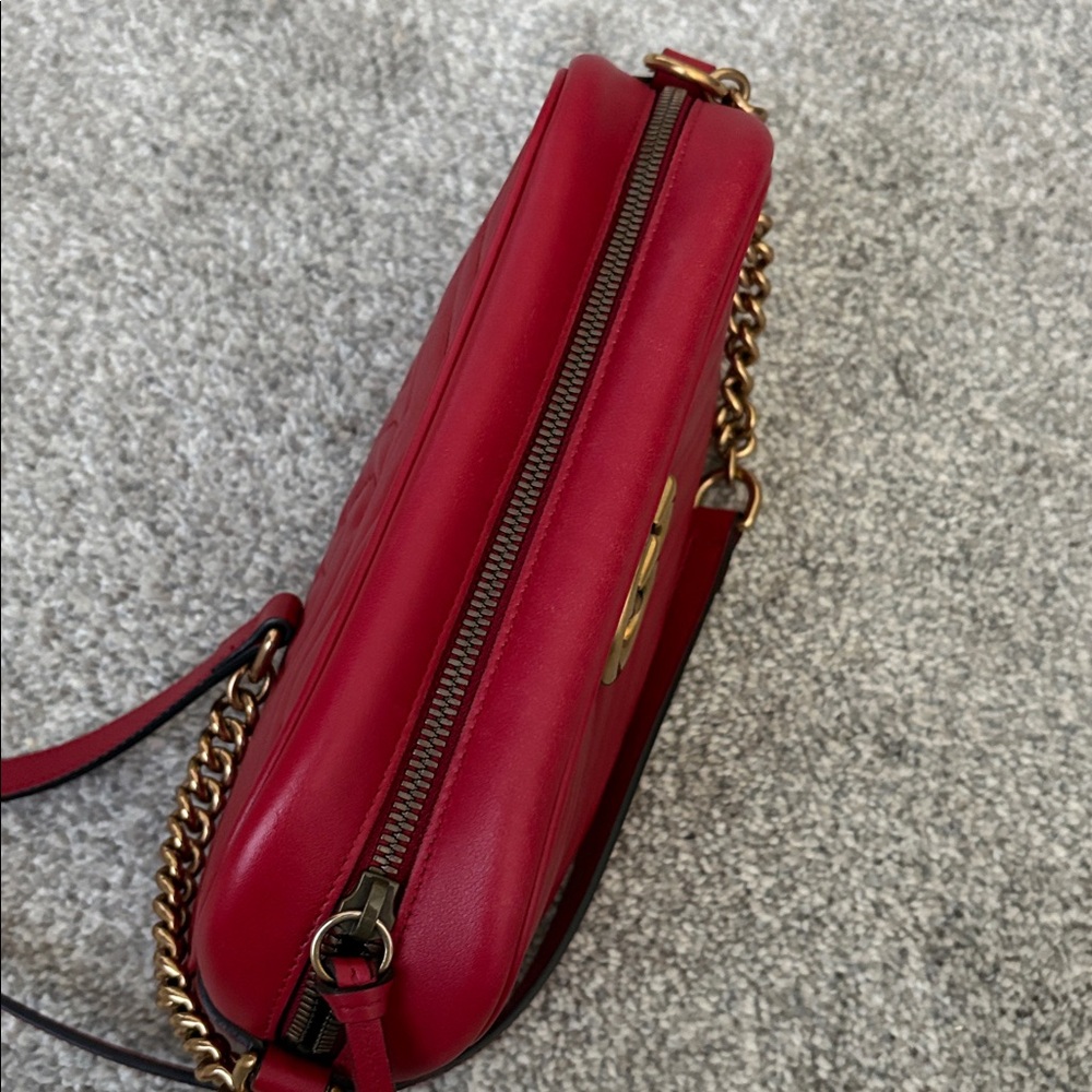 GG Marmont Small Matelasse Crossbody Bag - Picture 16 of 16